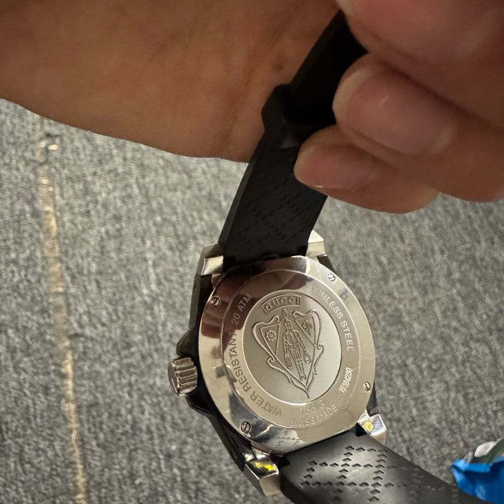 Gucci Black unisex Watch - Picture 8 of 8